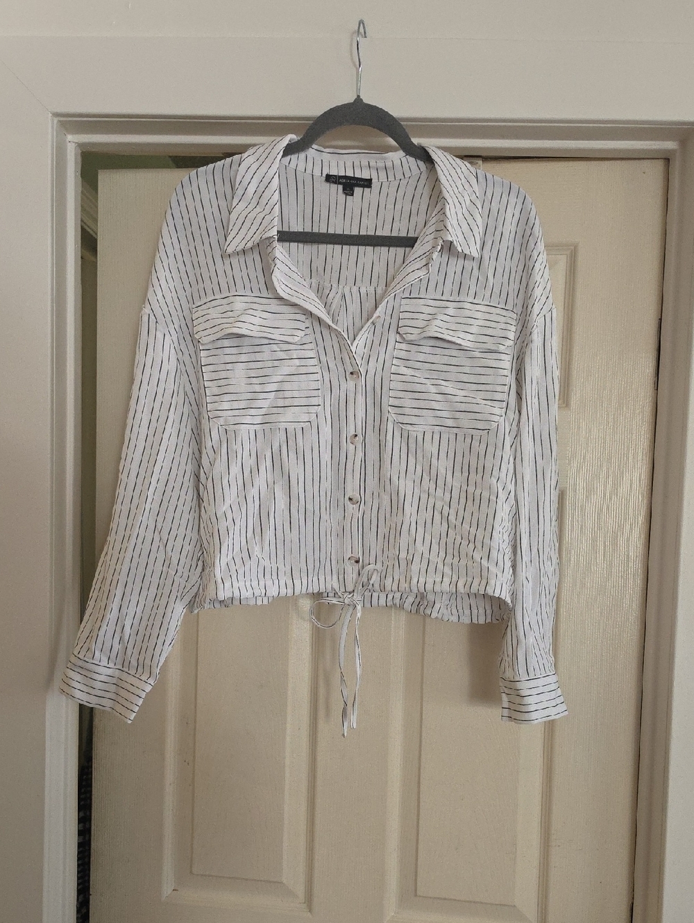 Adrianna Papell White Button-Front Striped Drawstring Hem Shirt